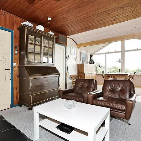 Ferienhaus Two-bedroom Holiday In 9 Vejby