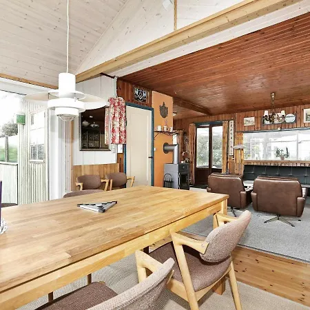 Two-bedroom Holiday In 9 Ferienhaus