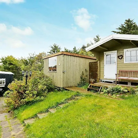 Two-bedroom Holiday In 9 *